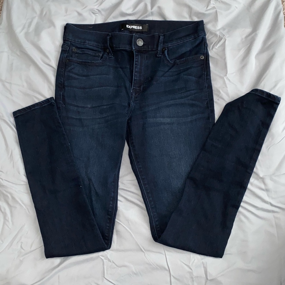 Express dark wash women’s skinny jeans